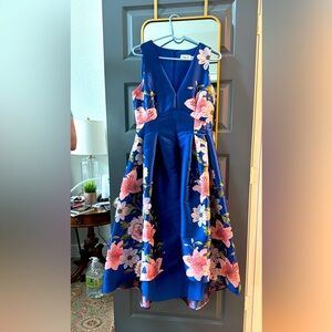 Beautiful formal - I wore as a Mother of the Bride dress. Dip hem.